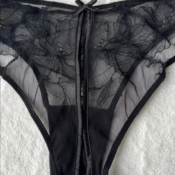 Fleur Du Mal Sophie Lace Ouvert Cheeky Panty - Picture 12 of 16